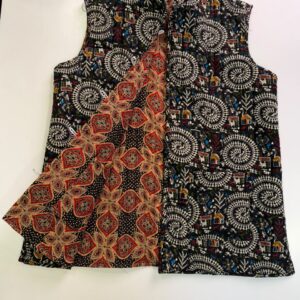Handmade Ethnic Reversible Shrug – Black & Maroon